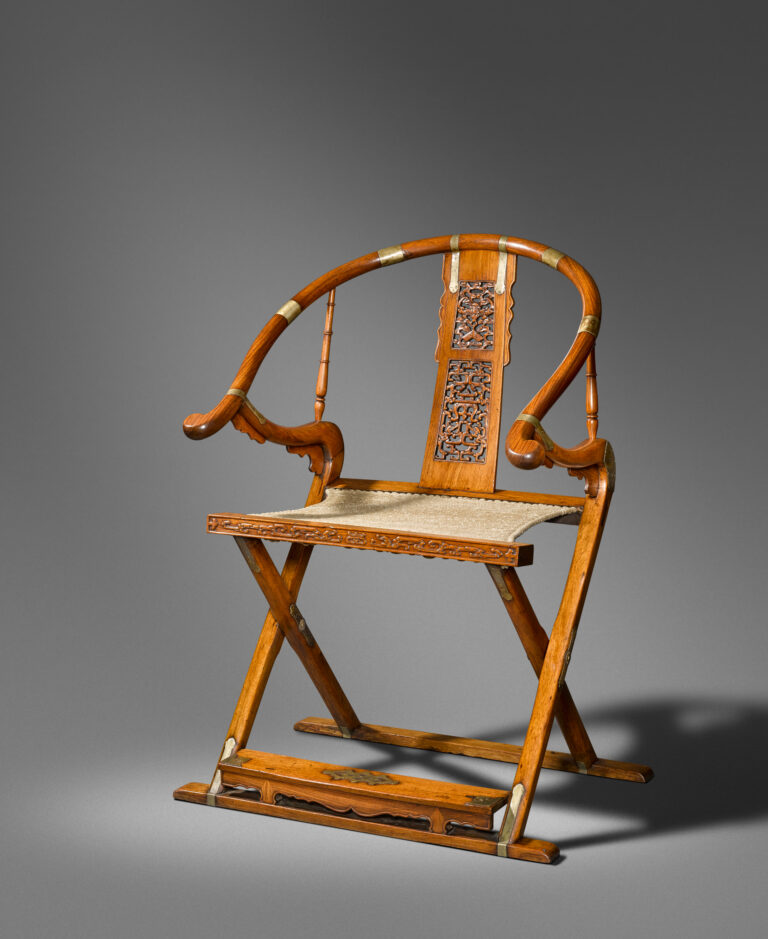 НАЙДОРОЖЧИЙ СТІЛЕЦЬ У СВІТІ