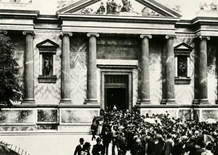 biennale-di-venezia-1895_coda-1024×577 biennale-di-venezia-1895_coda-1024x577